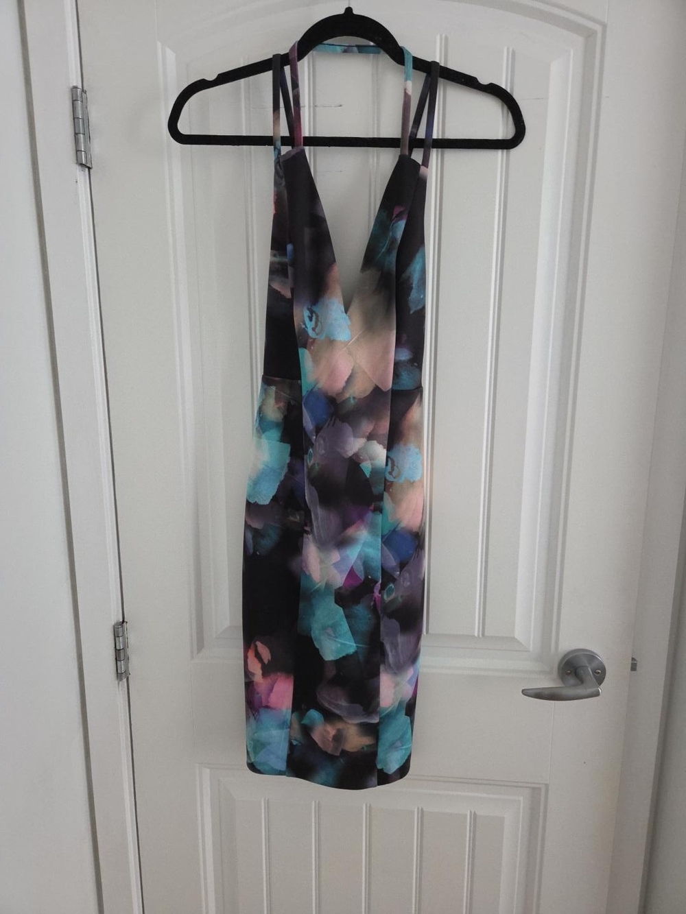 bebe Multicolor Abstract Midi Dress with Pastel Accents